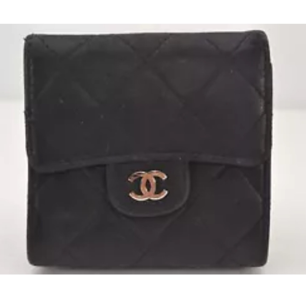 CHANEL Calf Skin Matelasse Bifold Wallet